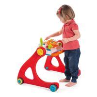 Bambino gioca con la Palestra Cresci e Cammina Chicco
