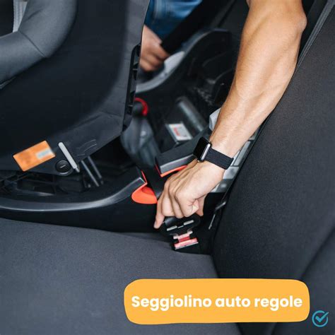 Disposizione dei seggiolini in auto