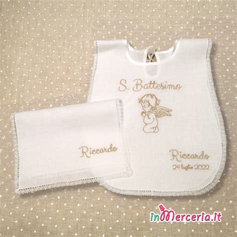 Ricamo artigianale su veste da Battesimo