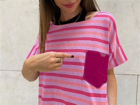 applicazione di una tasca su un tessuto