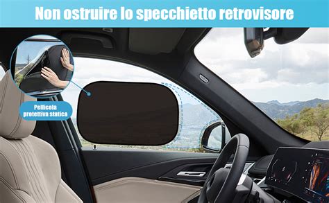 auto organizzata per il viaggio con tendine parasole e accessori per bambini