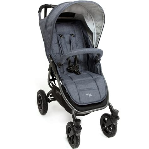 Passeggino Valco Baby Snap 4 Sport con ruote gonfiabili su sentiero sterrato