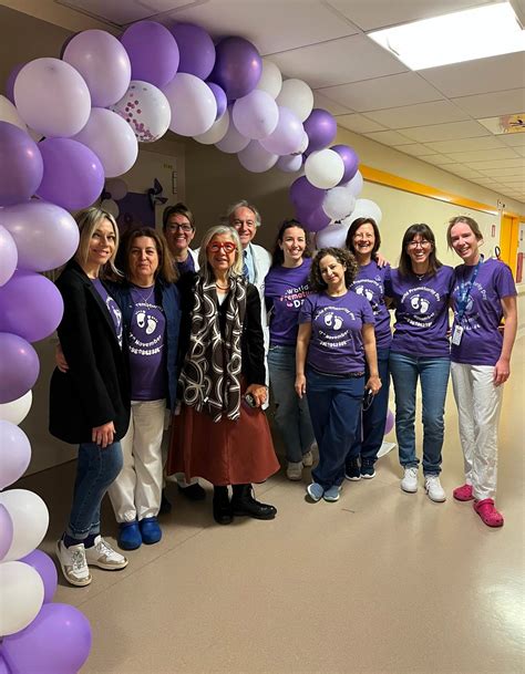 Segnaletica della farfalla viola in un reparto neonatale