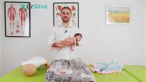 Massaggio al pancino del neonato per le coliche
