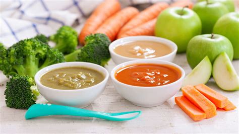Preparazione brodo vegetale per neonati