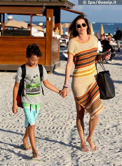 Aida Yespica con il figlio Aron