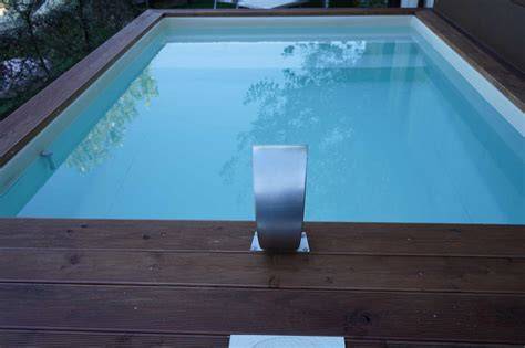 Manutenzione dell'acqua in una piscinetta