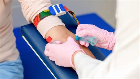 prelievo di sangue per esame gravidanza