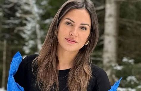 Marta Pasqualato in camice da medico con un sorriso