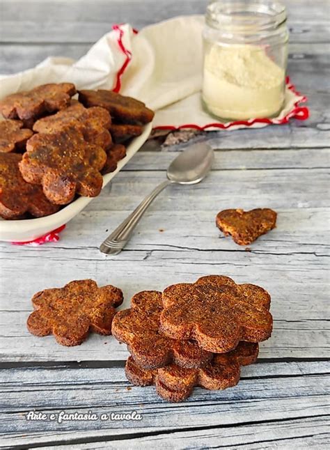 Preparazione di un biberon con biscotti granulati