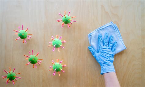 Strumenti per la mungitura e disinfezione dei capezzoli