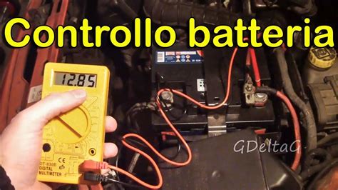 test con multimetro su batteria da 6V per veicoli elettrici