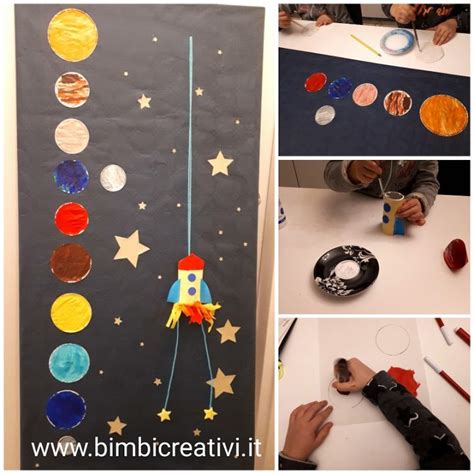 famiglia con bambini travestiti da astronauta e razzo spaziale
