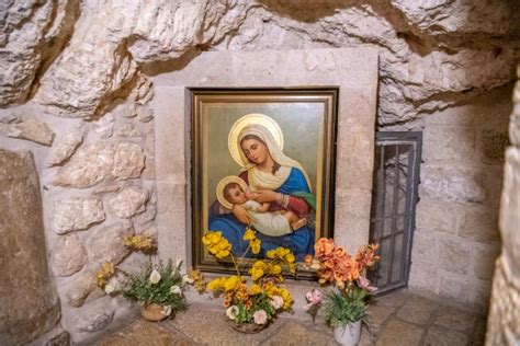 Sacchetti contenenti la polvere bianca della Grotta del Latte
