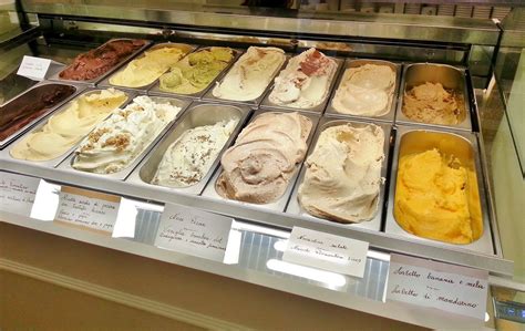 gelato artisanale e latte