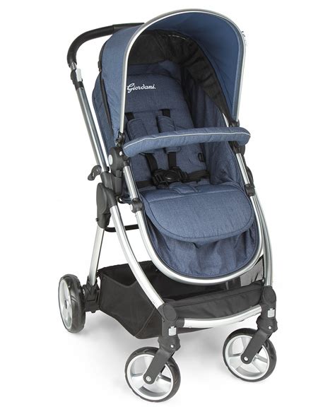 Trio passeggino Giordani Metropolitan in ambiente urbano
