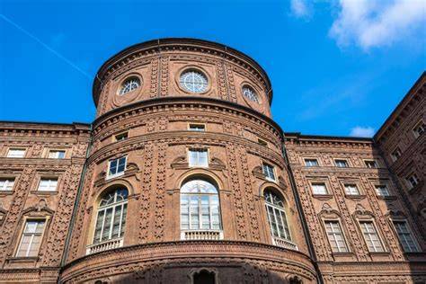 Dettaglio della decorazione sulla facciata di Palazzo Carignano