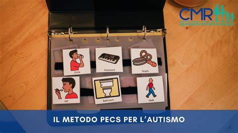 Bambino autistico usa schede visive per lo spannolinamento