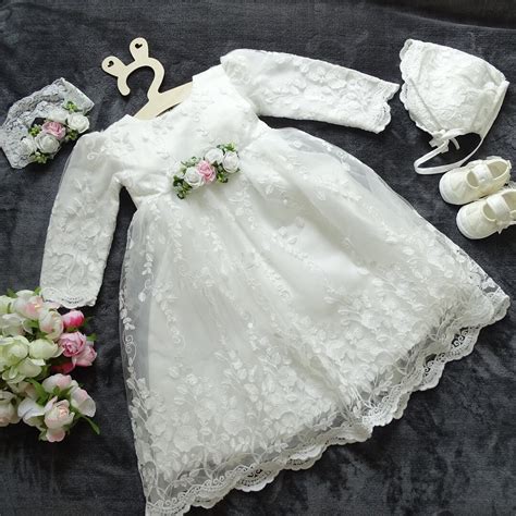 Abito da battesimo tradizionale