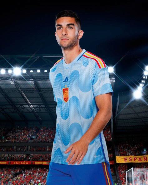 Nico Williams con la maglia della nazionale spagnola