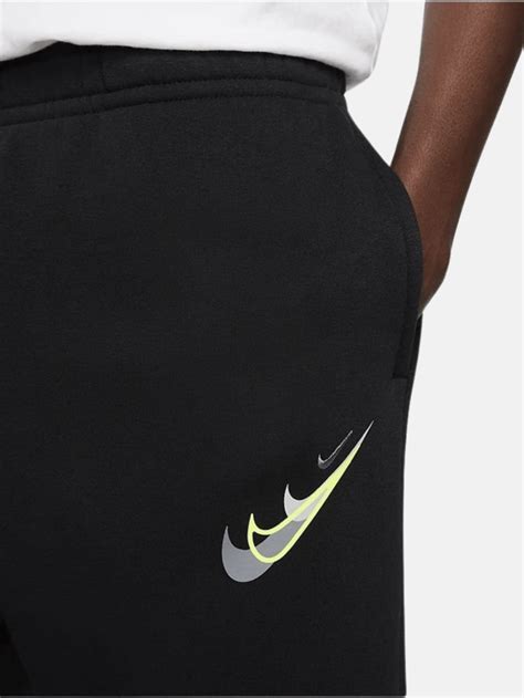Dettaglio capi Nike M