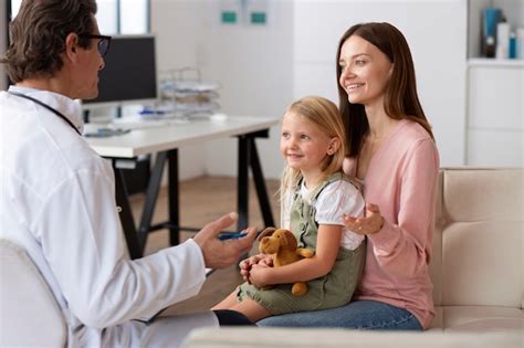 Consulto medico: bambino dal pediatra