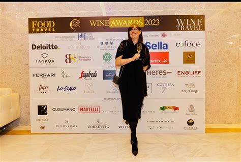 Ritratto di Monica Caradonna in un contesto professionale