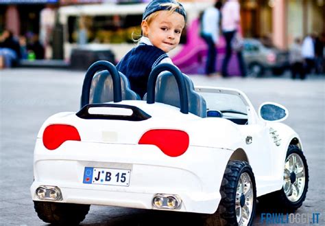 Infografica: fattori di scelta giocattoli elettrici per bambini