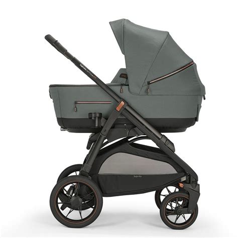 Inglesina Aptica chassis and wheels