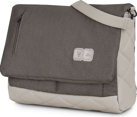 Dettaglio degli scomparti interni di una borsa fasciatoio ABC Design
