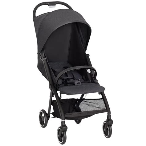 Bambino comodo in passeggino con schienale regolabile