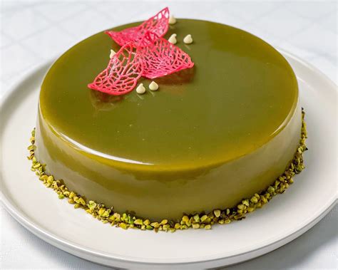Torta moderna con ingredienti innovativi