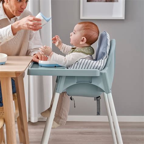 Seggiolone IKEA ANTILOP in un ambiente familiare