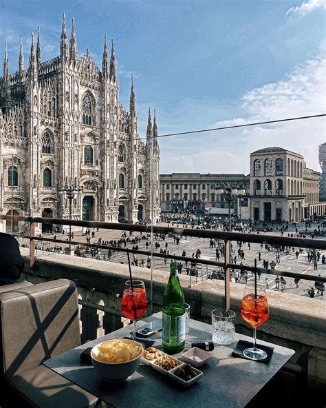Terrazza con vista su Piazza Duomo, Milano
