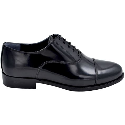 Scarpe inglesine classiche in pelle nera
