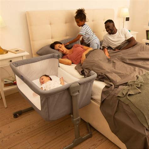 cuna sidecar affiancata al letto