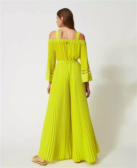 Tuta elegante con pantaloni palazzo