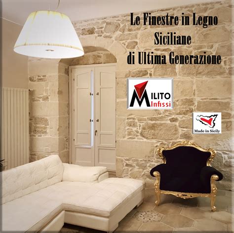 Soggiorno con porte inglesina che valorizzano lo stile dell'ambiente