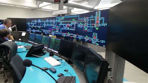 Sala di controllo di una stazione radio