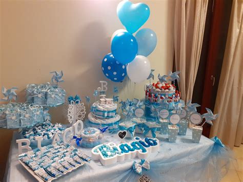 Tavolo confettata nascita maschietto con decorazioni azzurre