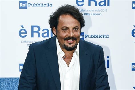 Enrico Brignano in un ruolo cinematografico