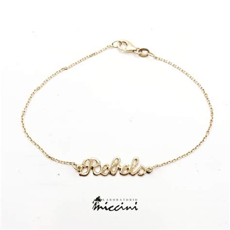 Bracciale neonata personalizzato con nome in oro giallo