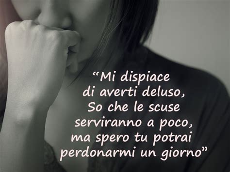 Donna in stato di ansia o stress, ma con un messaggio di speranza