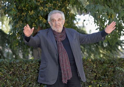 Ritratto fotografico di Gianni Cavina, volto iconico del cinema italiano degli anni '70 e '80