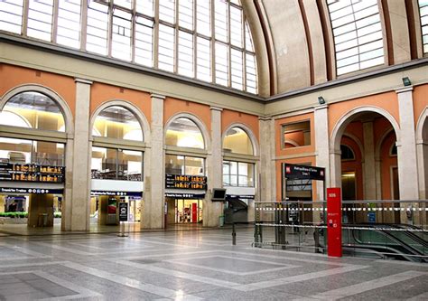 Infografica servizi stazione Torino Porta Nuova