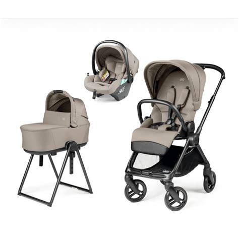 Sistemi Trio Peg Perego in ambiente urbano
