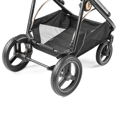 Dettaglio delle sospensioni Town & Country di Peg Perego