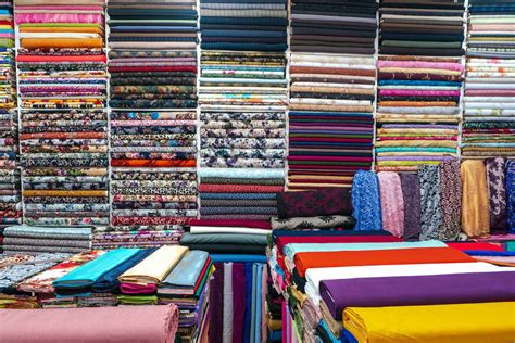 Diverse tipologie di tessuti e colori per coprifasciatoio