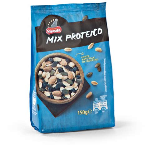 Immagine di uno shaker proteico con frutta