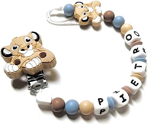 Bambino con catenella ciuccio personalizzata